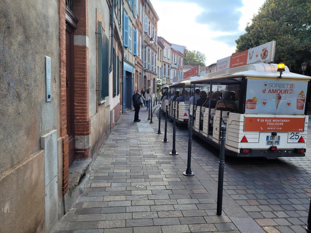 Toulouse - Basilique St-Sernin------- Netflix المظهر الخارجي الصورة